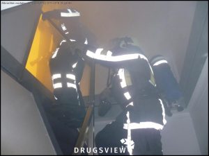 Brandweer oefening in hennepkwekerij